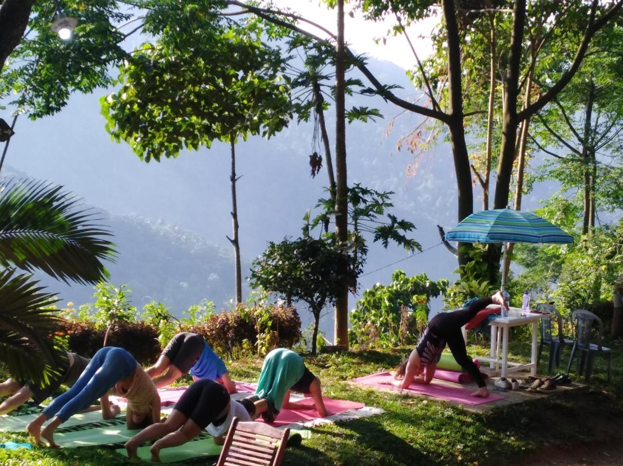 Welikande Yoga Retreats Hotel Digana Bagian luar foto